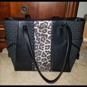Michael kors purse